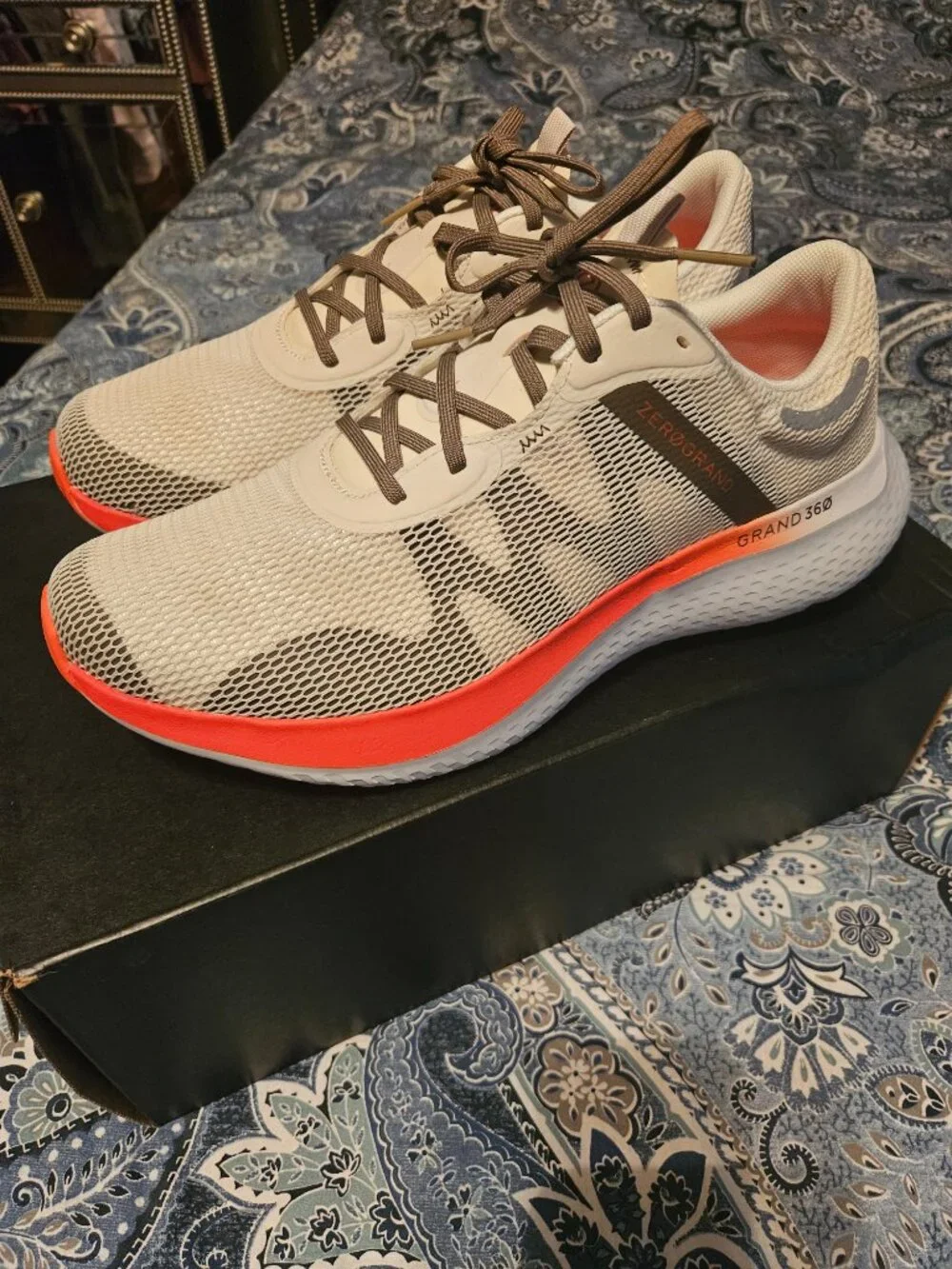 Cole Haan Mens Tennis Shoes Size 9.5 US